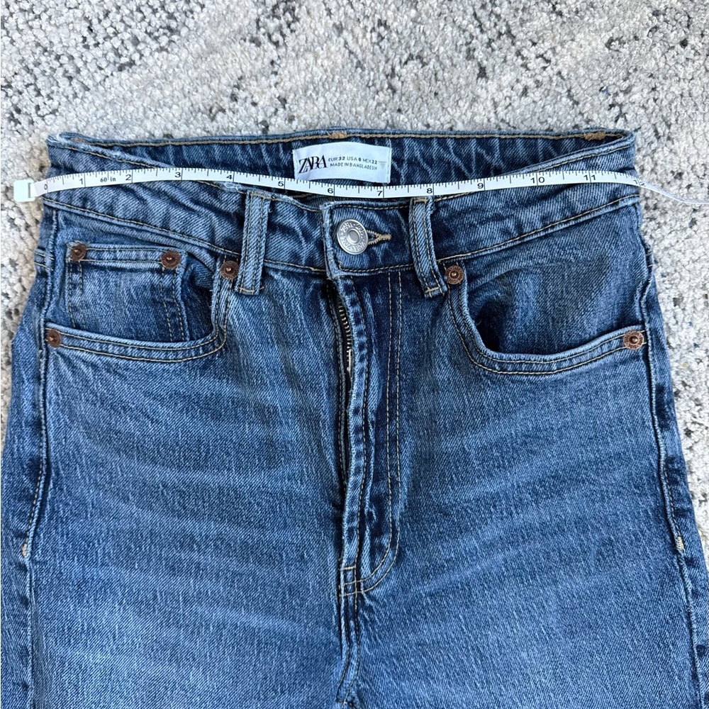 Zara High Rise Jeans - Picture 2 of 7